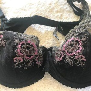 CONTURELLE Beautiful Black Embroidered Bra - 32B
